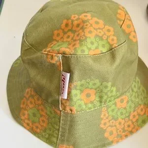 Lisa Says Gah | Accessories | Lisa Says Gah Britt Bucket Hat  display picture 3
